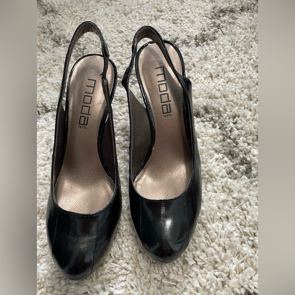 Moda Black Patent Slingback Heels